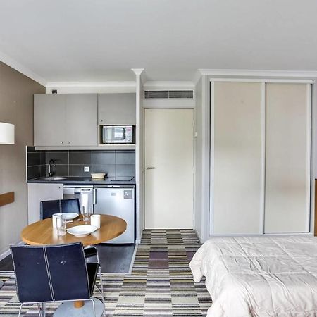 Guestready - Studio Cosy Pres Du Metro Issy-les-Moulineaux Buitenkant foto